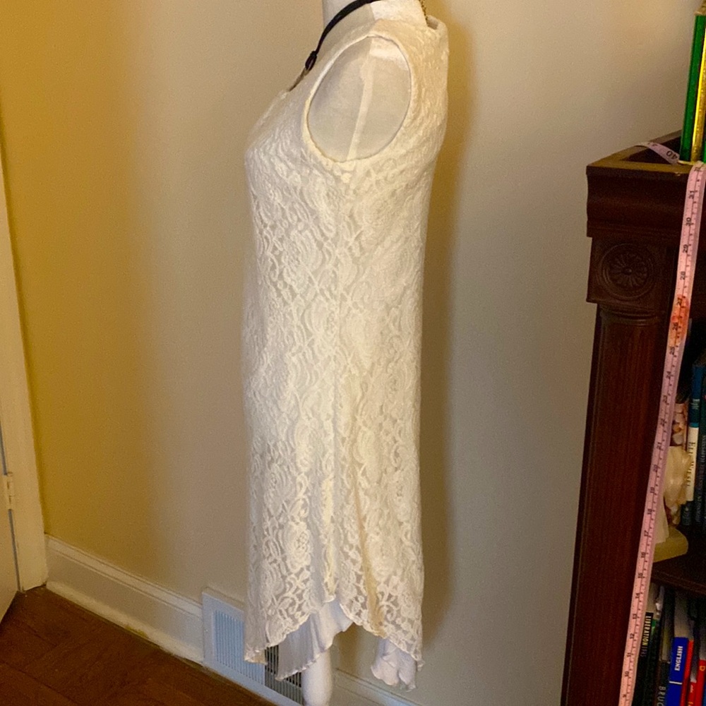 Chicos ecru lace with V shaped bottom - Picture 3 of 3